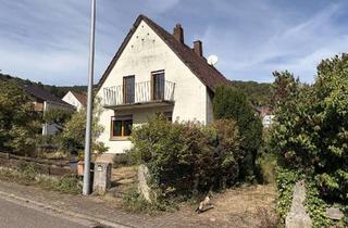 Einfamilienhaus kaufen in Wiesenstraße, 76835 Gleisweiler, Charmantes Einfamilienhaus auf großzügigem 800 m² Grundstück mit viel Potenzial