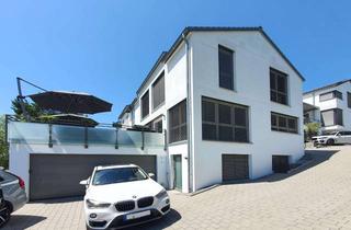 Einfamilienhaus kaufen in 71364 Winnenden, Exklusives neuwert. Einfamilienhaus mit ELW. Absolut ruhige, unverbaubare Toplage.