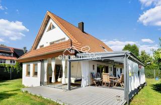 Haus kaufen in 74564 Crailsheim, Grundsolides Zweifamilienhaus in Berglage: 223 m² Weite, absolute Privatsphäre und clevere Technik