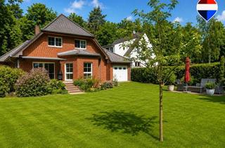 Haus kaufen in 13503 Berlin, Exklusives Zweifamilienhaus auf großzügigem Süd-Grundstück in Waldrandlage von Berlin-Heiligensee