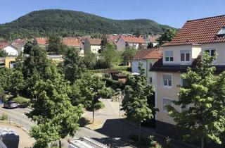 Wohnung kaufen in Zeilstraße 13, 72793 Pfullingen, Modernisiert & Sicher vermietet: 2-Zimmer-Wohnung mit Balkon & EBK in Pfullingen