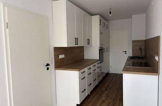 Wohnung mieten in Zollernstraße, 58636 Iserlohn, 4 Zimmer 122qm, inkl. Gäste-WC, Loggia, EBK und TG-Stellplatz - frisch saniert / renoviert