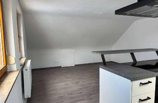 Wohnung mieten in 71254 Ditzingen, Vollständig sanierte 2-Zimmer-DG-Wohnung mit gehobener Innenausstattung in Ditzingen