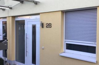 Haus mieten in 71272 Renningen, Wohnen mit Charakter: Gepflegtes Reihenmittelhaus in Renningen