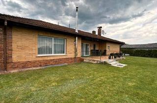 Haus kaufen in 96237 Ebersdorf, Ebersdorf bei Coburg - Bungalow in guter Lage.