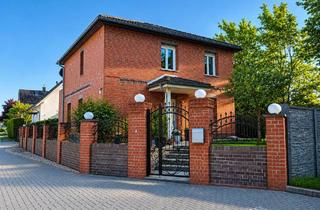 Villa kaufen in Straße 1, 13059 Berlin, Berlin / Wartenberg - Traumhafte Stadtvilla in Berlin - Hohenschönhausen - 406 m² Grundstück, Terrasse & Garten - Top Lage