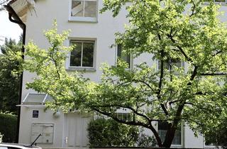 Wohnung kaufen in Kornwegerstraße, 81375 Hadern, Dachgeschoss mit Potenzial: Raum für Ihre Ideen und mit einer kleinen Dachterrasse !