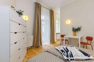 Wohnung kaufen in Veteranenstraße 16, 10119 Mitte, Wohnen am Weinbergspark – Charmante Studio-Apartments im repräsentativen Altbau von 1910!