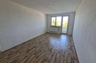 Wohnung mieten in Einsteinstraße 16, 17036 Neubrandenburg, Bald wie neu: Großzügige 4-Zimmer-Wohnung mit Balkon & Tageslichtküche