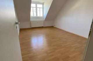 Wohnung mieten in Altenburger Straße, 04626 Schmölln, Sonnenglück- gemütliche 2-Zimmer-Dachgeschosswohnung mit Dachterrasse