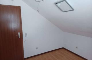 Wohnung mieten in Möckenweg 12, 73054 Eislingen, Wohnen mit Charakter: 4-Zimmer-Dachgeschosswohnung in Eislingen