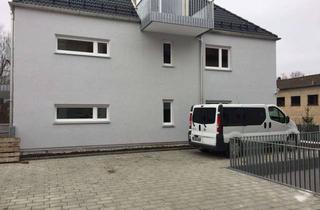 Garagen mieten in Am Roßacker 12 a, 83022 Innenstadt, Stellplatz in zentraler Lage in Rosenheim (Am Roßacker 12 a)