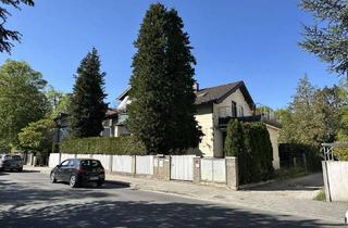 Villa kaufen in 82152 Planegg, Charmantes freistehendes renovierungsbedürftiges Einfamilienhaus/Künstlervilla von Privat