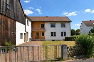 Haus kaufen in 92533 Wernberg-Köblitz, Wohnhaus mit großem Nebengebäude (Scheune) und Garten in Wernberg-Köblitz