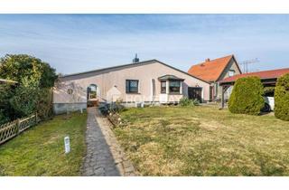 Einfamilienhaus kaufen in 16356 Ahrensfelde, Familienfreundliches Einfamilienhaus im Bungalow-Stil mit schönem Garten, Terrasse und Pool