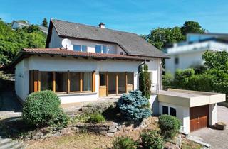 Einfamilienhaus kaufen in 78244 Gottmadingen, Großzügiges Zuhause. 8 Zimmer. 223 m².Garten, Garage und 2 Stellplätze. VielPlatz für Ihre Ideen.
