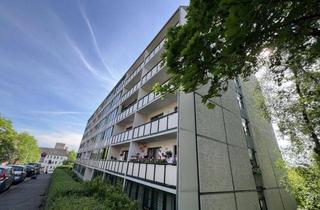 Wohnung mieten in Bert-Brecht-Straße, 07546 Gera, Wohnen mit Mehrwert: 2-Raum-Wohnung mit großzügigem Doppel-Wintergarten in Gera-Bieblach!