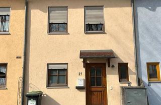 Haus kaufen in 85305 Jetzendorf, Jetzendorf - Charmantes RMH mit viel Potenzial in familiärer Lage