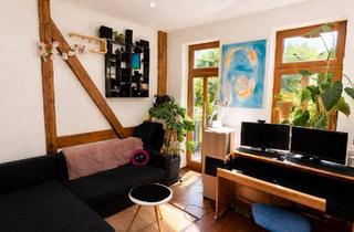 Wohnung kaufen in 06110 Halle, Halle (Saale) - Schöne Altbau-Maisonette-Wohnung als Kapitalanlage