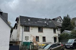 Haus kaufen in 56564 Neuwied, Neuwied - Baugrundstück mit ??Abrisshaus ??in Höhr-Grenzhausen
