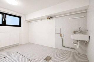 Einfamilienhaus kaufen in Castellstraße 86, 90451 Nürnberg, Gepflegtes, großzügiges Einfamilienhaus mit Terrasse, Pergola und Garage