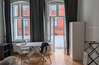 Wohnung mieten in Rigaer Straße 100, 10247 Friedrichshain, Renovated Altbau with balcony at Frankfurter Tor - Furnished and Move-In Ready for Long-Term