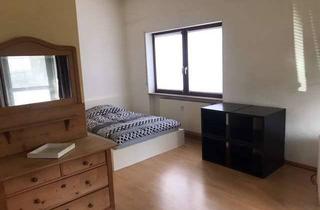 Wohnung mieten in Magstadter Straße 25/1, 71263 Weil der Stadt, Sehr großes und gemütliches, helles Zimmer in 2er WG inkl. NK & WLAN