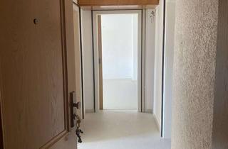 Wohnung mieten in Oranienstraße 34, 46147 Holten, Zuhause mit 2,5 Zimmern in Oberhausen-Schmachtendorf