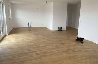 Penthouse mieten in 77855 Achern, Exklusives Wohnen mit Blick ins Grüne im Penthouse mit 3 Zimmern inkl. 2 TG-Stellplätze