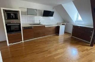 Wohnung mieten in Neugasse, 65185 Wiesbaden, 3,5 Zimmer Dachgeschosswohnung, EBK, Balkon