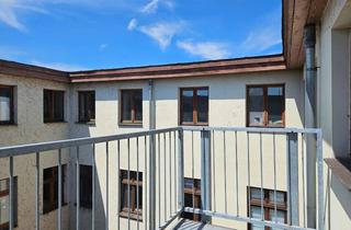 Wohnung mieten in Sankt-Michael-Straße, 39112 Sudenburg, Frisch saniert: Dachgeschosswohnung mit Südwest-Balkon