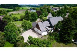 Haus kaufen in 59872 Meschede, Leben, wo andere Urlaub machen – Charmantes Wohn- und Reitanwesen in idyllischer Lage im Sauerland