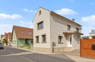 Einfamilienhaus kaufen in 76744 Wörth, Gemütliches Einfamilienhaus mit Hof und vielseitigem Nebengebäude