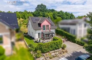 Haus kaufen in 64658 Fürth, Modernes Wohnen im Grünen - EFH mit Garten, Terrasse und PV-Anlage