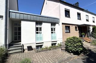 Doppelhaushälfte kaufen in 65719 Hofheim am Taunus, Attraktive Doppelhaushälfte mit Anbau und Einliegerwohnung in begehrter Lage von Hofheim-Wallau