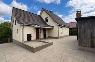 Haus kaufen in 23701 Süsel, Renovierungsbedürftiges EFH mit Teilkeller und Garage in ruhiger Lage. Ideal für Handwerker!