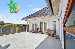 Einfamilienhaus kaufen in 98716 Geraberg, Einziehen und wohlfühlen – Junges Einfamilienhaus mit Wärmepumpe, Kamin und Doppelgarage in Geratal