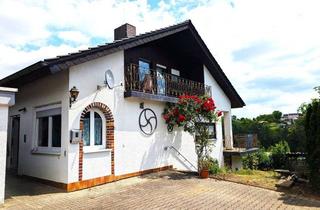 Einfamilienhaus kaufen in 74722 Buchen, Freistehendes Einfamilienhaus mit Einliegerwohnung und Ausbaupotential im Dachgeschoss