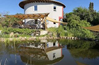 Haus kaufen in 96472 Rödental, Im Winter warm, im Sommer kühl: Futuristisches Drehhaus bei Coburg