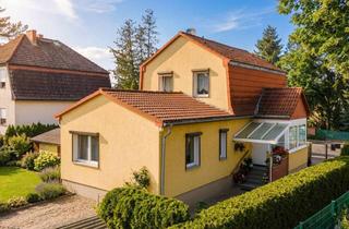 Einfamilienhaus kaufen in 15345 Altlandsberg, Einfamilienhaus mit Altbau-Flair in Eggersdorf - Mit Keller, Einbauküche, Nebengebäude u.v.m.