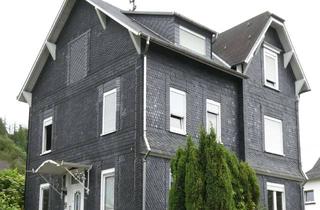 Haus kaufen in 57080 Siegen, Zweifamilienhaus in Eiserfeld