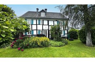 Haus kaufen in 51674 Wiehl, Fachwerkhaus mit Ausbaureserve auf ca. 1.231 m² Grundstück in Wiehl-Drabenderhöhe