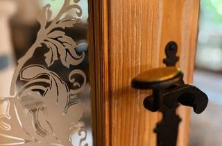 Haus kaufen in 83123 Amerang, Gemütliches Wohnen im Ameranger Idyll – Unikat mit seltenem Handwerkstil