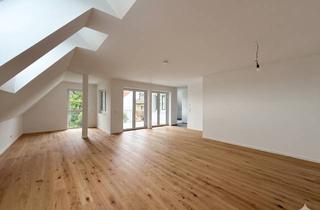 Wohnung kaufen in 97318 Kitzingen, Neubau-Maisonette mit Loggia & tollem Blick