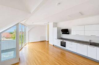 Wohnung kaufen in 14089 Kladow, Bezugsfrei ab 1. August: 3-Zimmer-Dachgeschosswohnung mit Dachterrasse in Berlin-Kladow