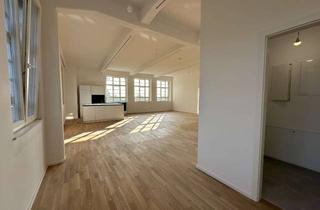 Lofts mieten in Emil-Pfeiffer-Weg 28, 42929 Wermelskirchen, Loft im historischen Industriegebäude! Aufzug direkt ins Loft! Whg. 23