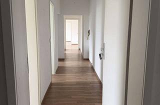 Wohnung mieten in Pfedelbacher Straße 29, 74613 Öhringen, 4-Zimmer-Wohnung (90 m²) in zentraler Lage von Öhringen zu vermieten