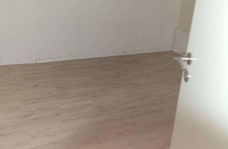Wohnung mieten in Marktstraße 13a, 58553 Halver, Wohnen mit Charakter: 4-Zimmer-Dachgeschosswohnung in Halver