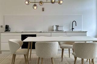 Immobilie mieten in Lychener Straße, 10437 Prenzlauer Berg, Prenzlauer Berg-Lychener Straße-Ruhige Oase mit Balkon, Kamin und 2 Schlafzimmern in beliebtem Kiez