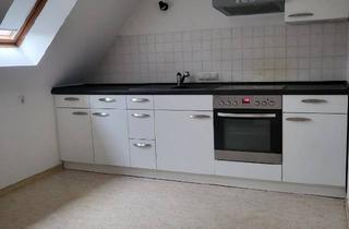 Wohnung mieten in 07639 Bad Klosterlausnitz, Dachgeschosswohnung in Bad Klosterlausnitz zu vermieten.